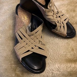 Wedge sandals
